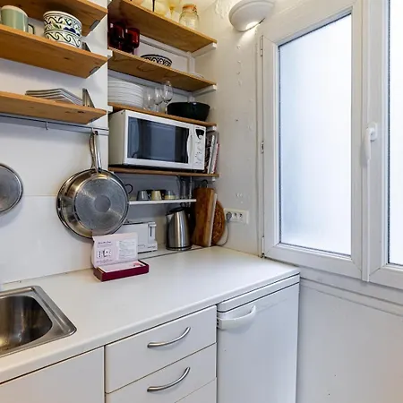 Guestready - Bright Parisian Charm • Chateau D'eau * Paris