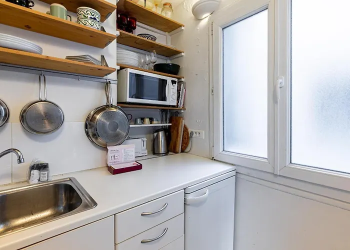 Guestready - Bright Parisian Charm • Chateau D'eau * Париж